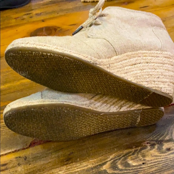 TOMS  Linen Hemp Boot Wedges! - Picture 7 of 16